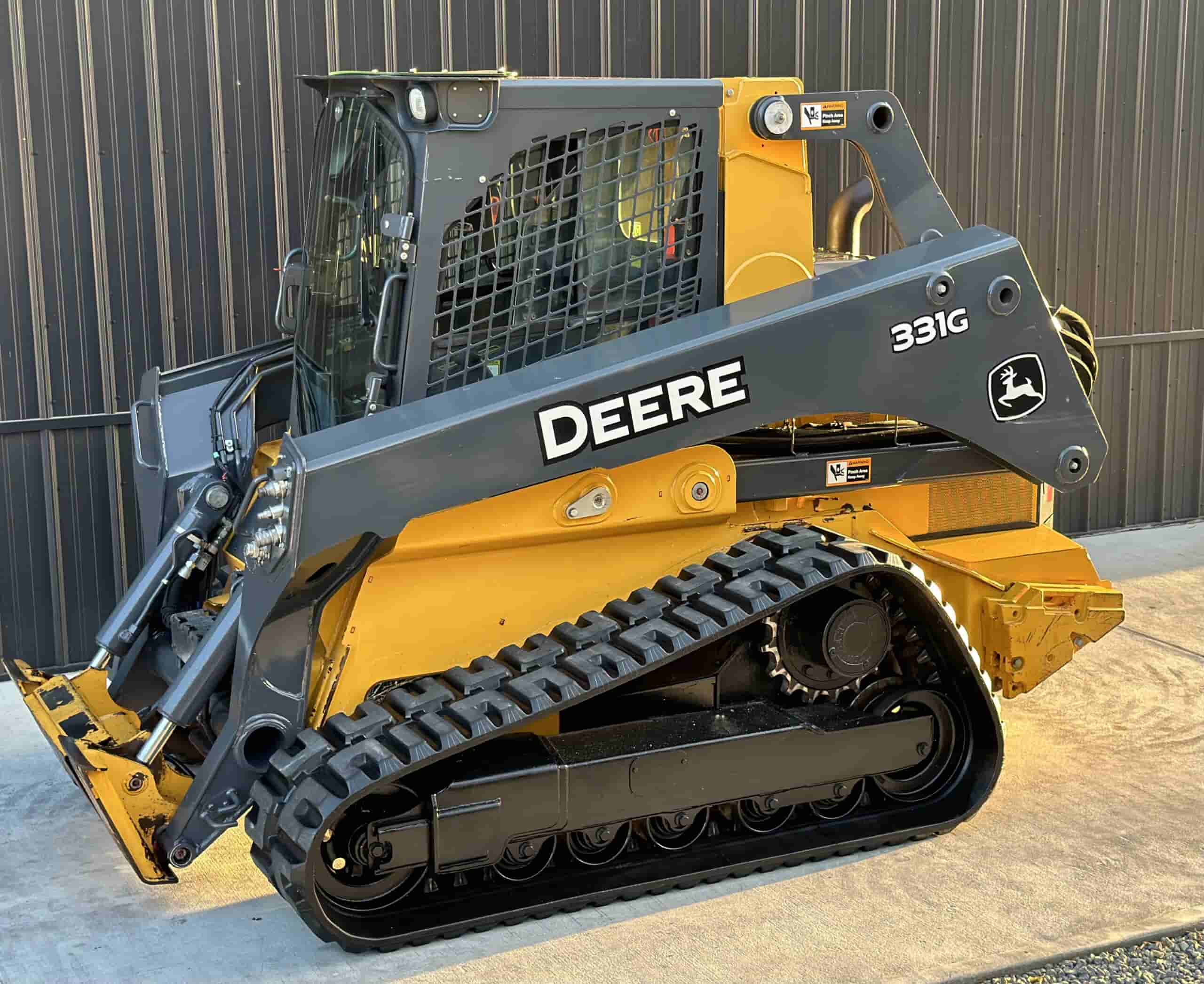 2019 JOHN DEERE 331G
